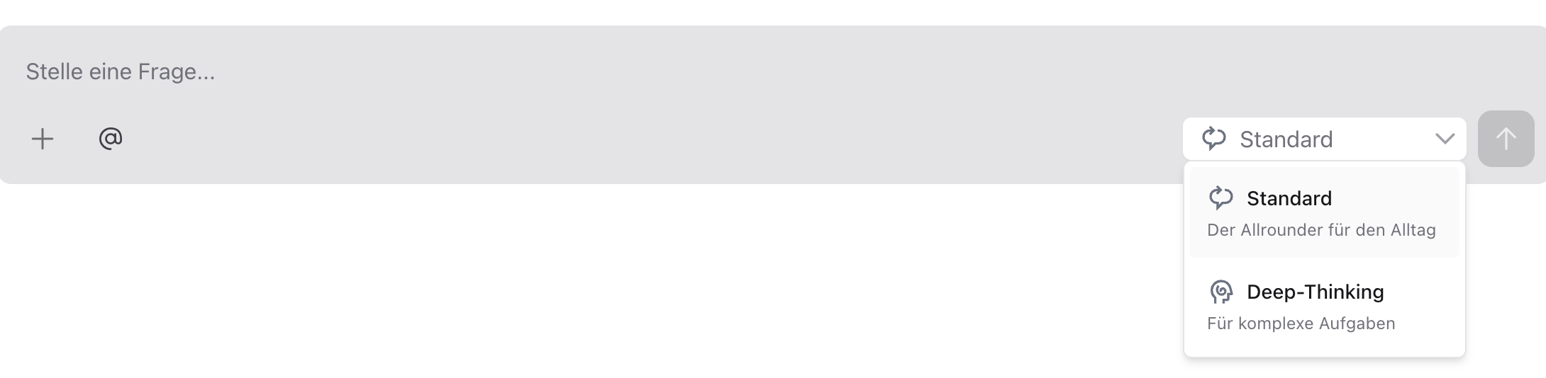 Der Chat-Eingabebereich ohne ausgewählten Agenten mit der Auswahl der Modi „Standard“ und „Deep-Thinking“